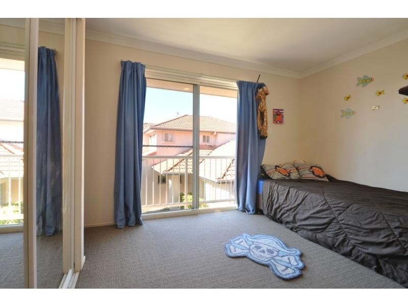 3/16 Gardendale Crescent, Burleigh Waters QLD 4220