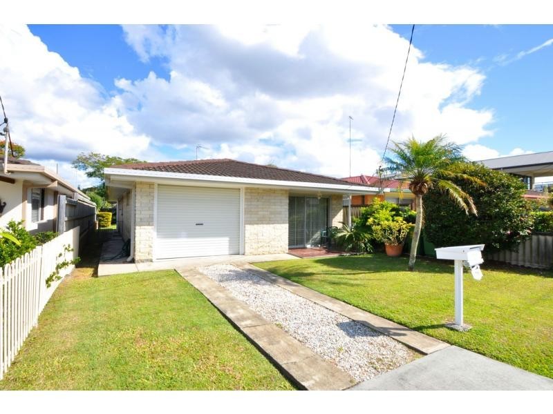 76 Nobby Parade, Miami QLD 4220