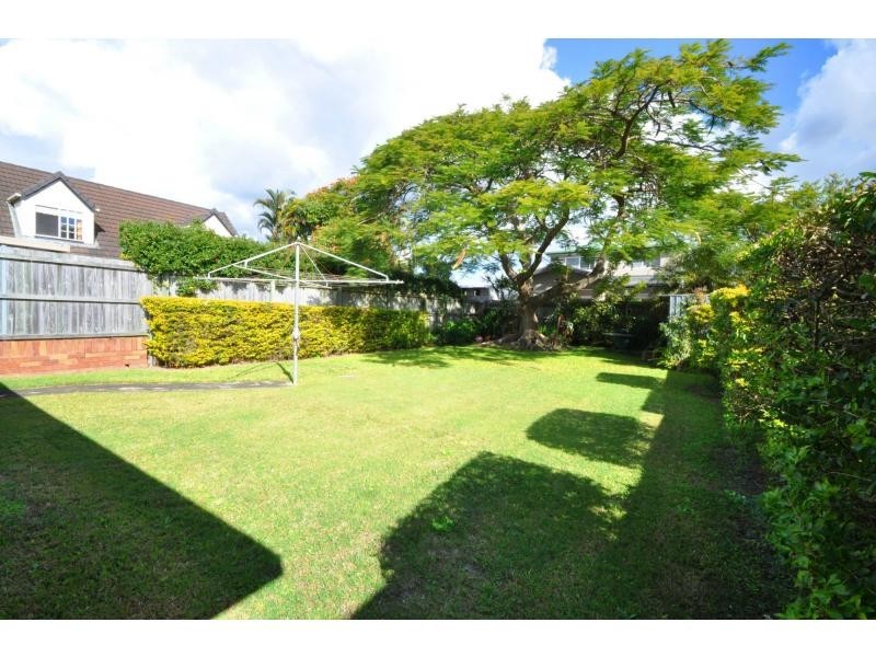 76 Nobby Parade, Miami QLD 4220