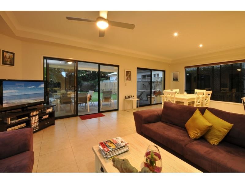 157 Nobby Parade, Miami QLD 4220