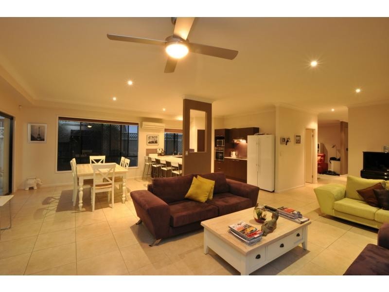 157 Nobby Parade, Miami QLD 4220