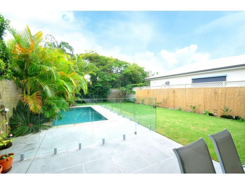 157 Nobby Parade, Miami QLD 4220