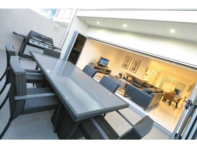 1/40 Albion Avenue, Miami QLD 4220