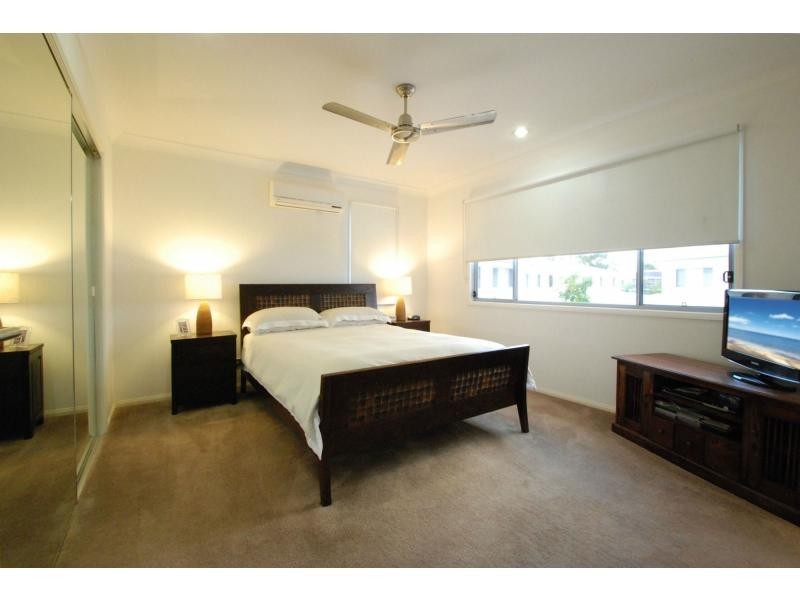 49 Barcelona Way, Burleigh Waters QLD 4220