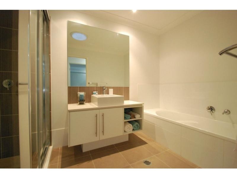 49 Barcelona Way, Burleigh Waters QLD 4220