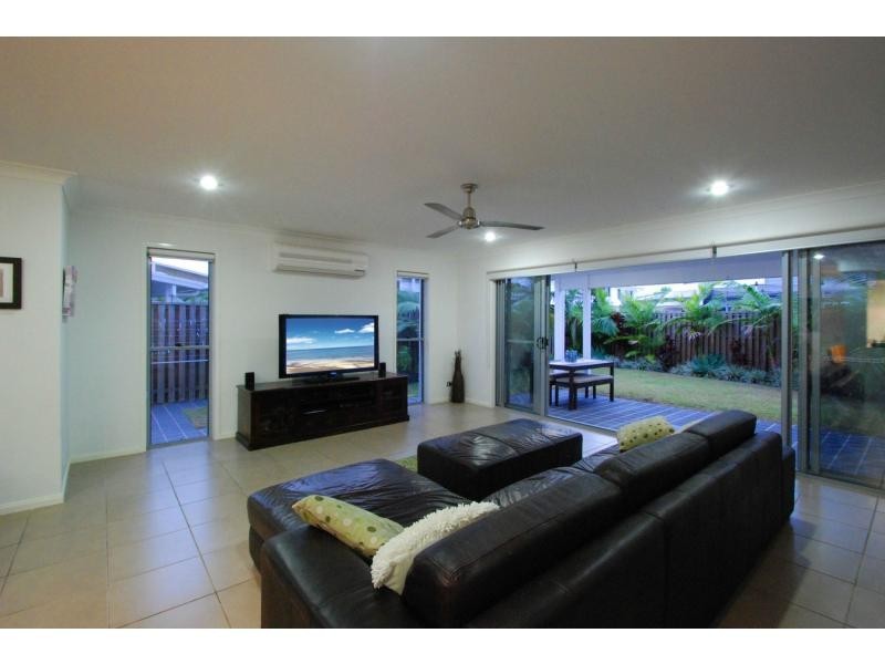 49 Barcelona Way, Burleigh Waters QLD 4220