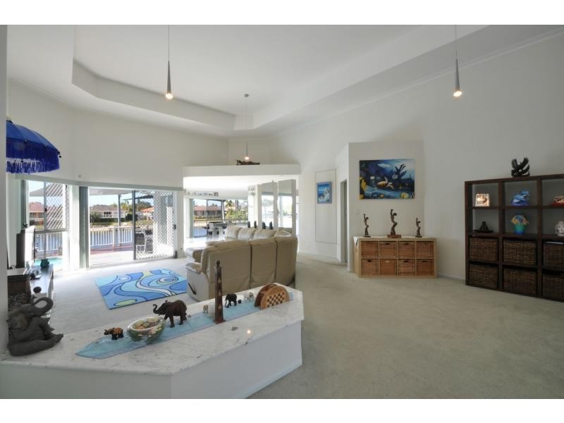 58 Rumrunner Street, Mermaid Waters QLD 4218