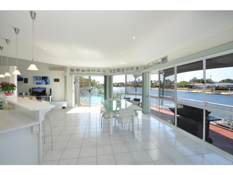 58 Rumrunner Street, Mermaid Waters QLD 4218