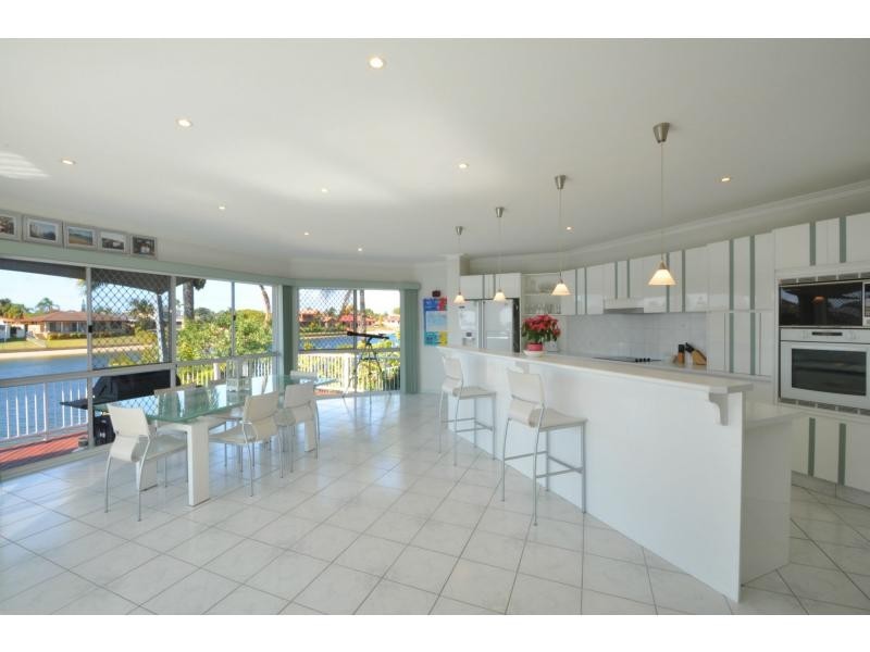 58 Rumrunner Street, Mermaid Waters QLD 4218