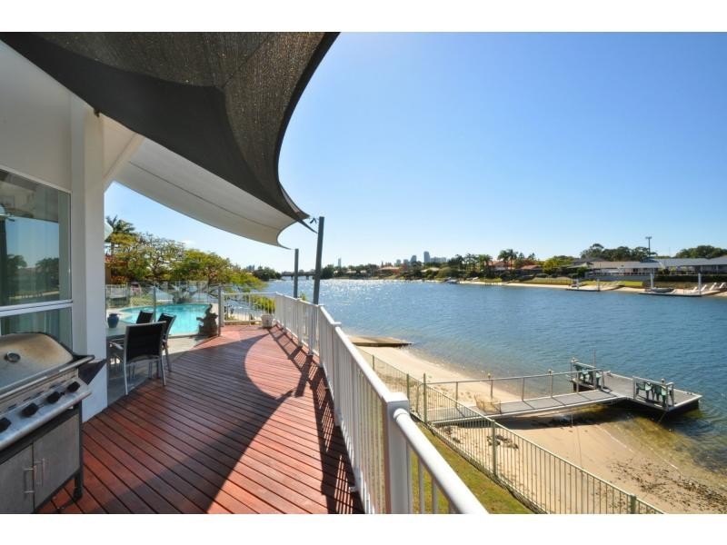 58 Rumrunner Street, Mermaid Waters QLD 4218