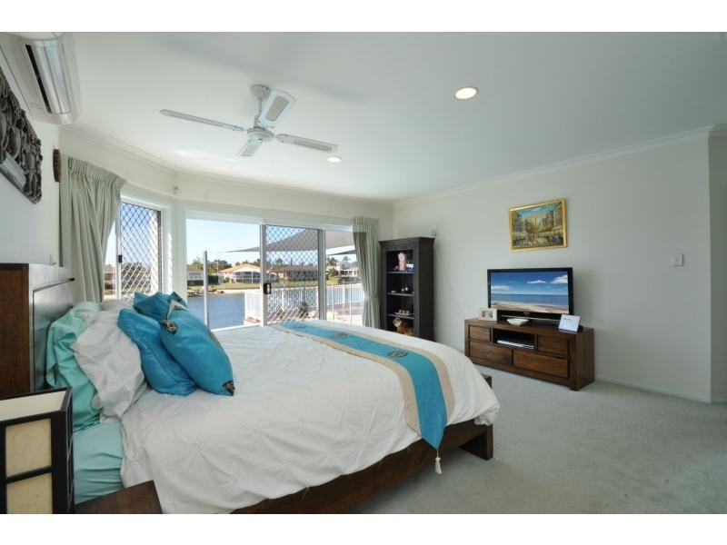 58 Rumrunner Street, Mermaid Waters QLD 4218