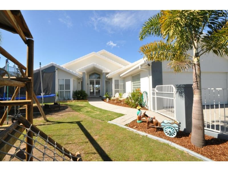 58 Rumrunner Street, Mermaid Waters QLD 4218