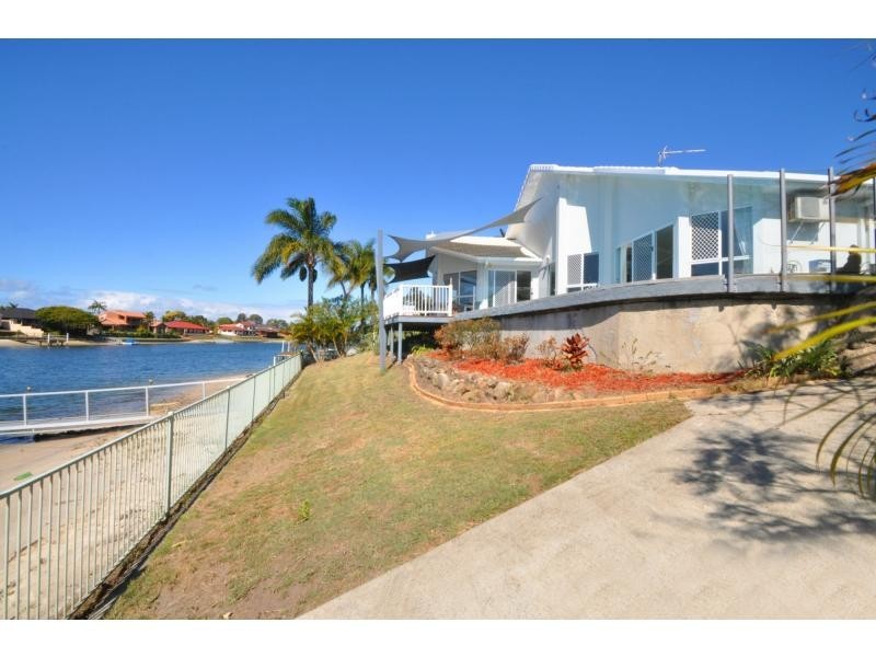 58 Rumrunner Street, Mermaid Waters QLD 4218