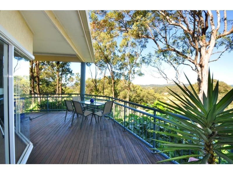 11 Ladds Ridge Road, Burleigh Heads QLD 4220