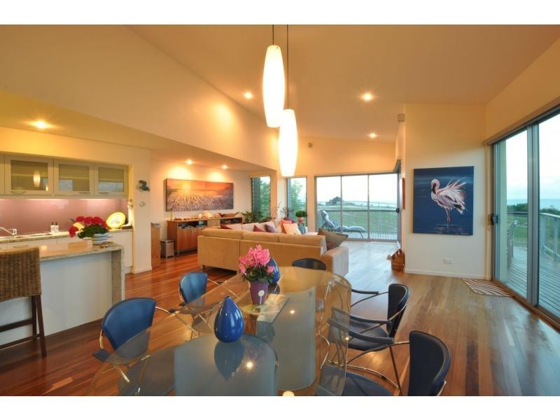7 Brakes Crescent, Burleigh Heads QLD 4220