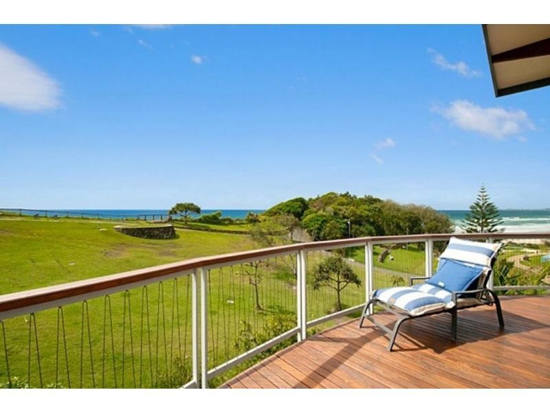 7 Brakes Crescent, Burleigh Heads QLD 4220