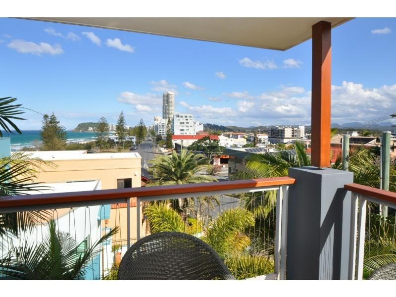 7 Brakes Crescent, Burleigh Heads QLD 4220