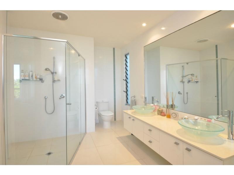 7 Brakes Crescent, Burleigh Heads QLD 4220