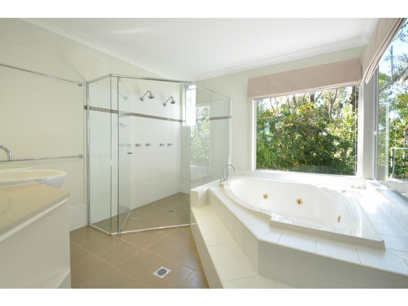 1/22 View Street, Burleigh Heads QLD 4220