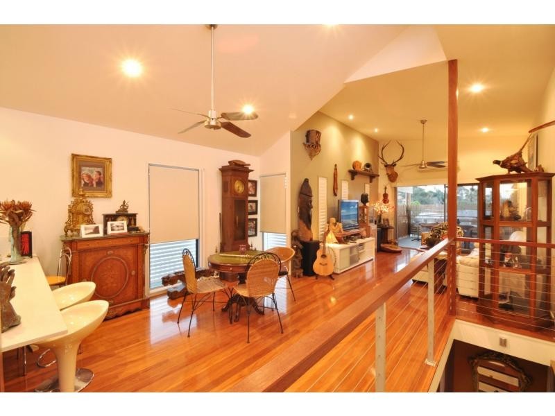 2/22 Nundah Avenue, Miami QLD 4220