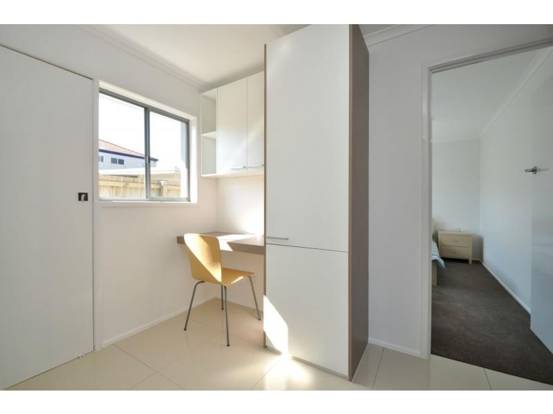 2/42 Albion Avenue, Miami QLD 4220