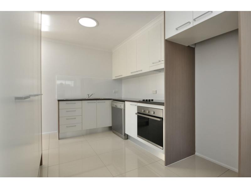 1/42 Albion Avenue, Miami QLD 4220