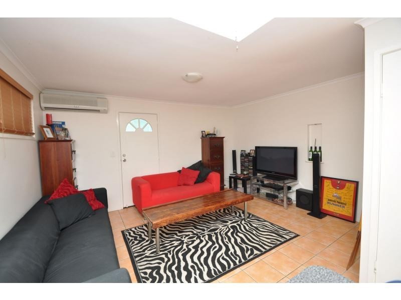 1/97 Nobby Parade, Miami QLD 4220