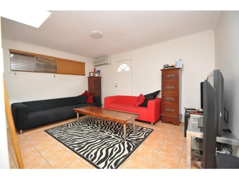1/97 Nobby Parade, Miami QLD 4220