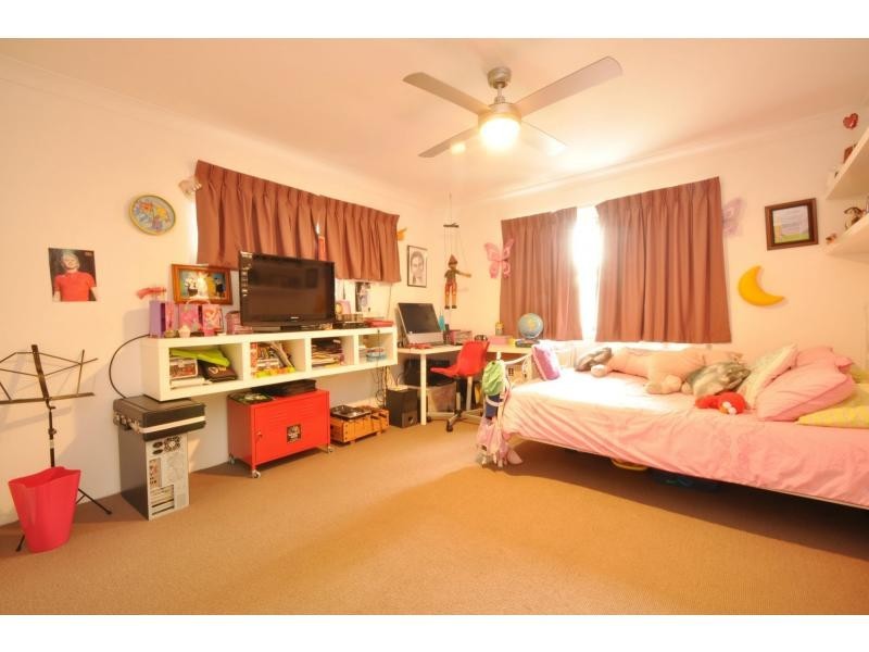 2/8 Doggett Drive, Miami QLD 4220