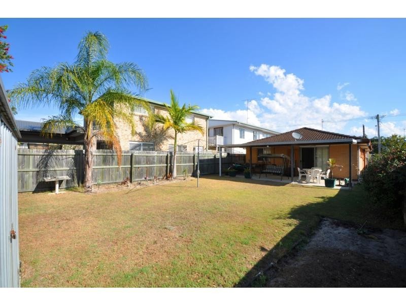9 Chainey Avenue, Miami QLD 4220