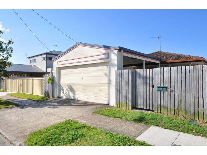 9 Chainey Avenue, Miami QLD 4220