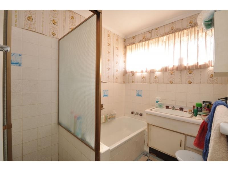 9 Chainey Avenue, Miami QLD 4220