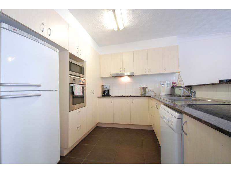 12/6 Fifth Avenue, Burleigh Heads QLD 4220