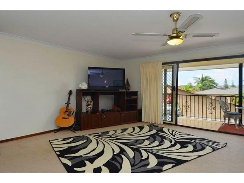 21 Honeyeater Drive, Burleigh Waters QLD 4220