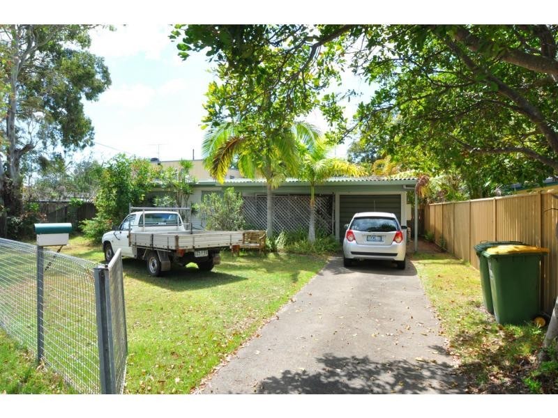 35 Nobby Parade, Miami QLD 4220