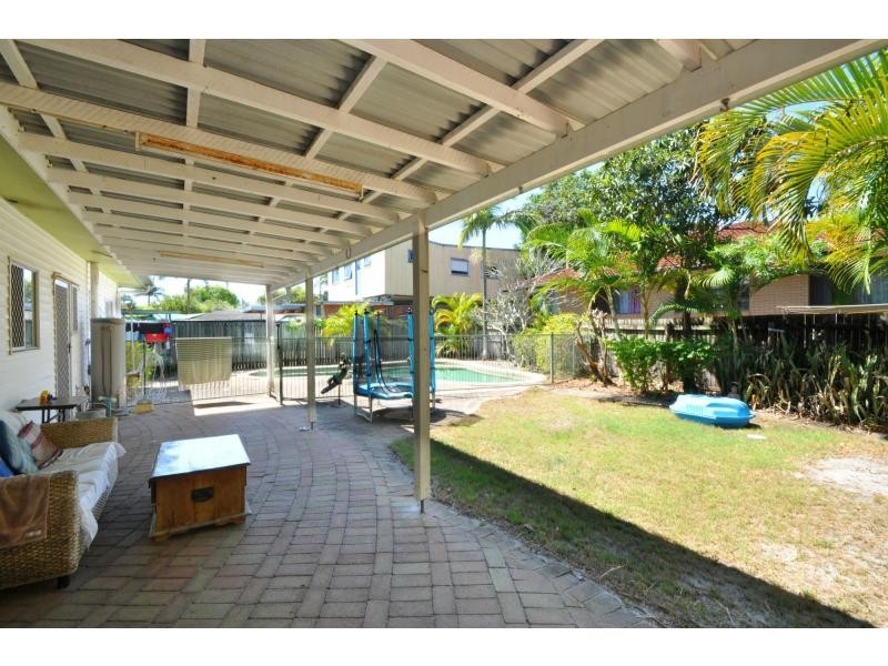 35 Nobby Parade, Miami QLD 4220