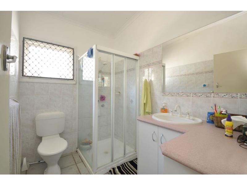 35 Nobby Parade, Miami QLD 4220
