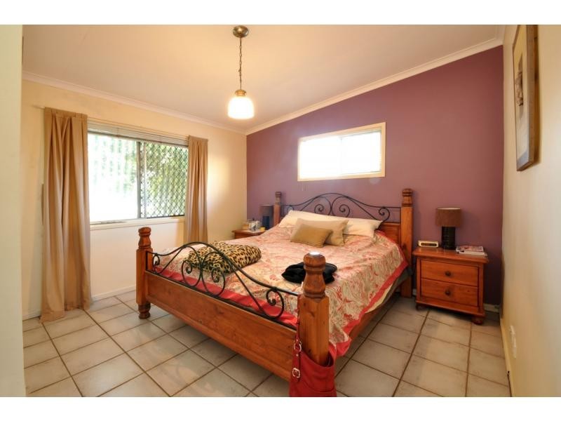 35 Nobby Parade, Miami QLD 4220