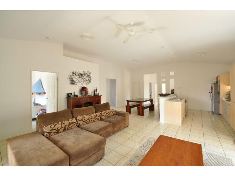 11 Windemere Crescent, Varsity Lakes QLD 4227