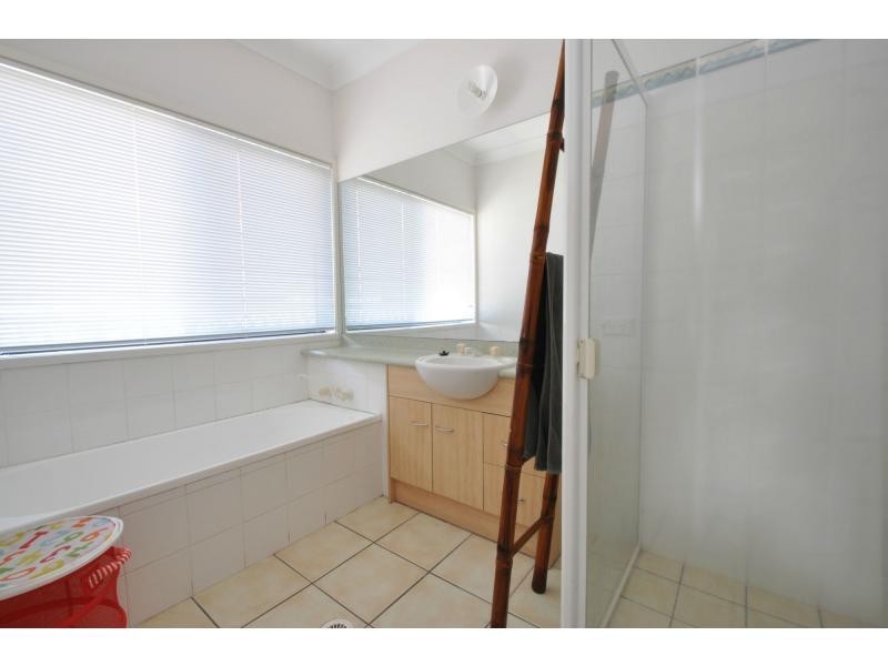 11 Windemere Crescent, Varsity Lakes QLD 4227