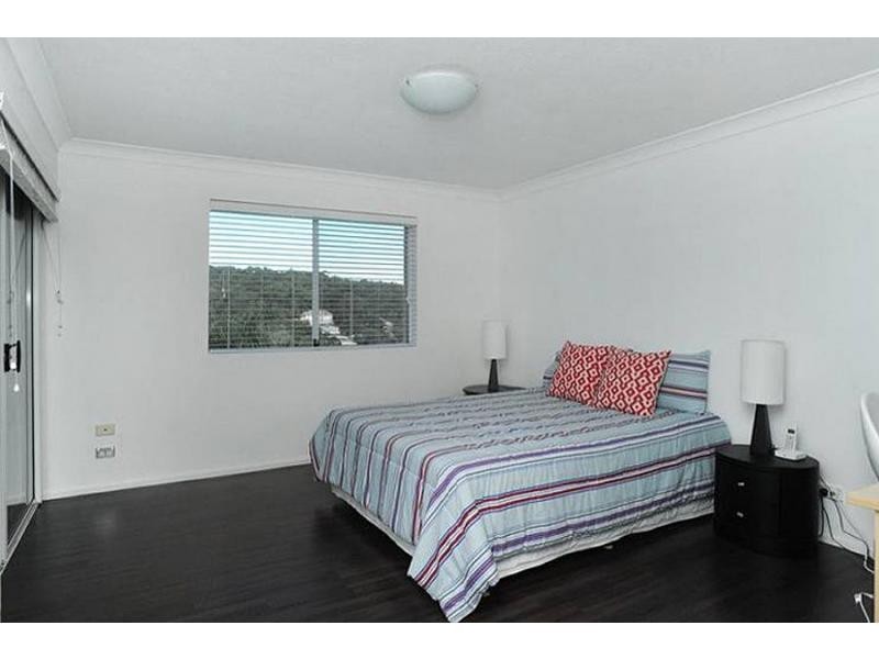 16/14 Brake Street, Burleigh Heads QLD 4220