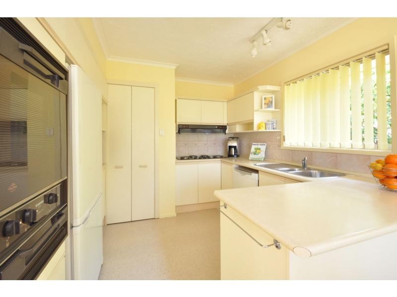 35 Surfers Avenue, Mermaid Waters QLD 4218