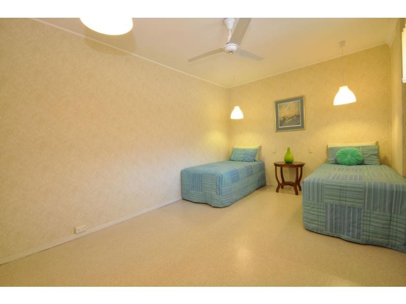 35 Surfers Avenue, Mermaid Waters QLD 4218