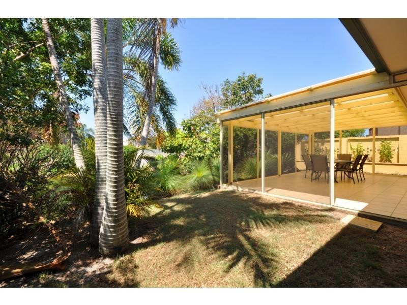 35 Surfers Avenue, Mermaid Waters QLD 4218