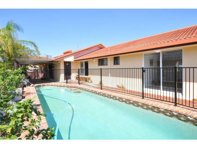 3 Le Mans Drive, Mermaid Waters QLD 4218