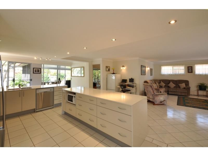 3 Le Mans Drive, Mermaid Waters QLD 4218