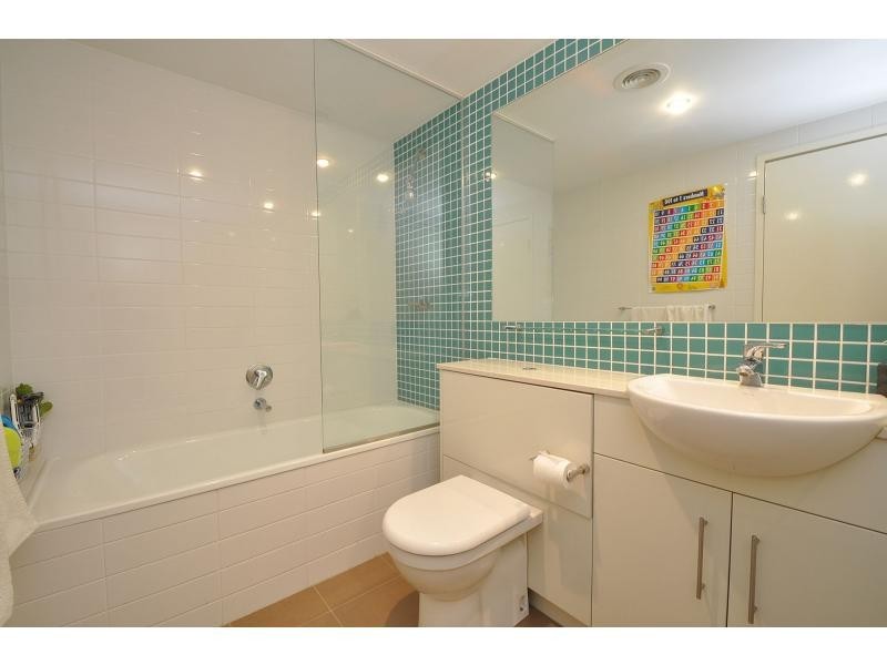 2049/1 Ocean Street, Burleigh Heads QLD 4220