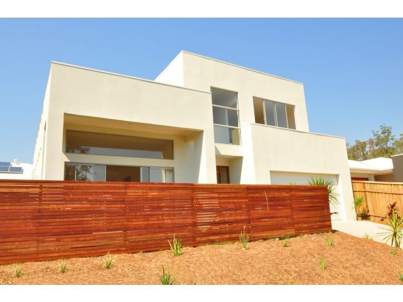 2/11 Grasslands Crescent, Reedy Creek QLD 4227
