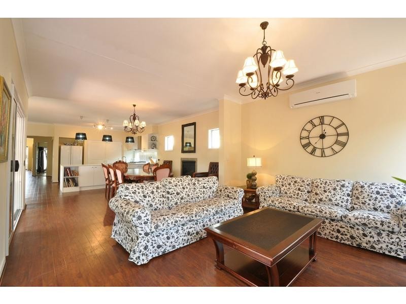 132 Nobby Parade, Miami QLD 4220