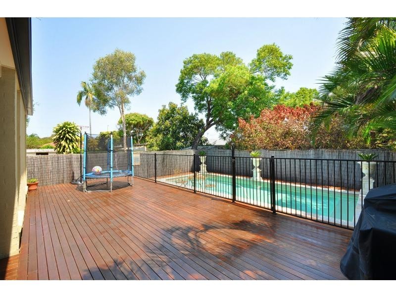 132 Nobby Parade, Miami QLD 4220